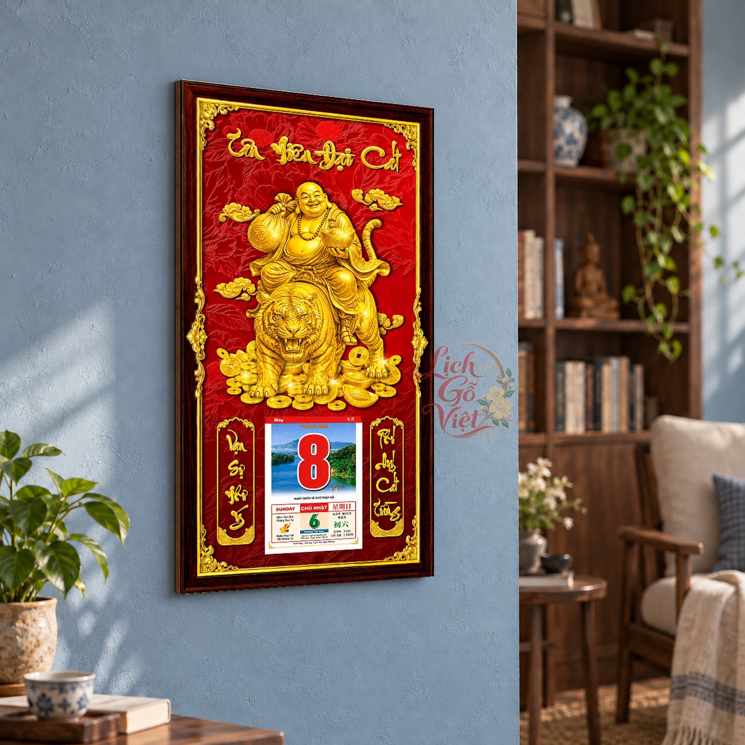 Lịch gỗ treo tường Di Lặc Cát Tường Nền Đỏ 39×79 cm – LGV27AK-52 — ảnh 3